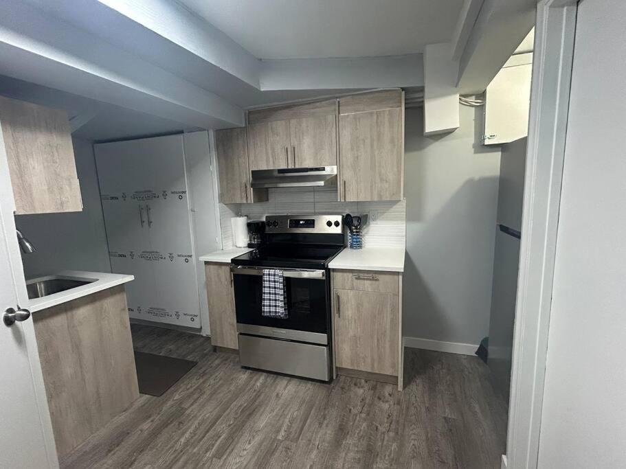 Cute Highland Park Entire Unit B Calgary